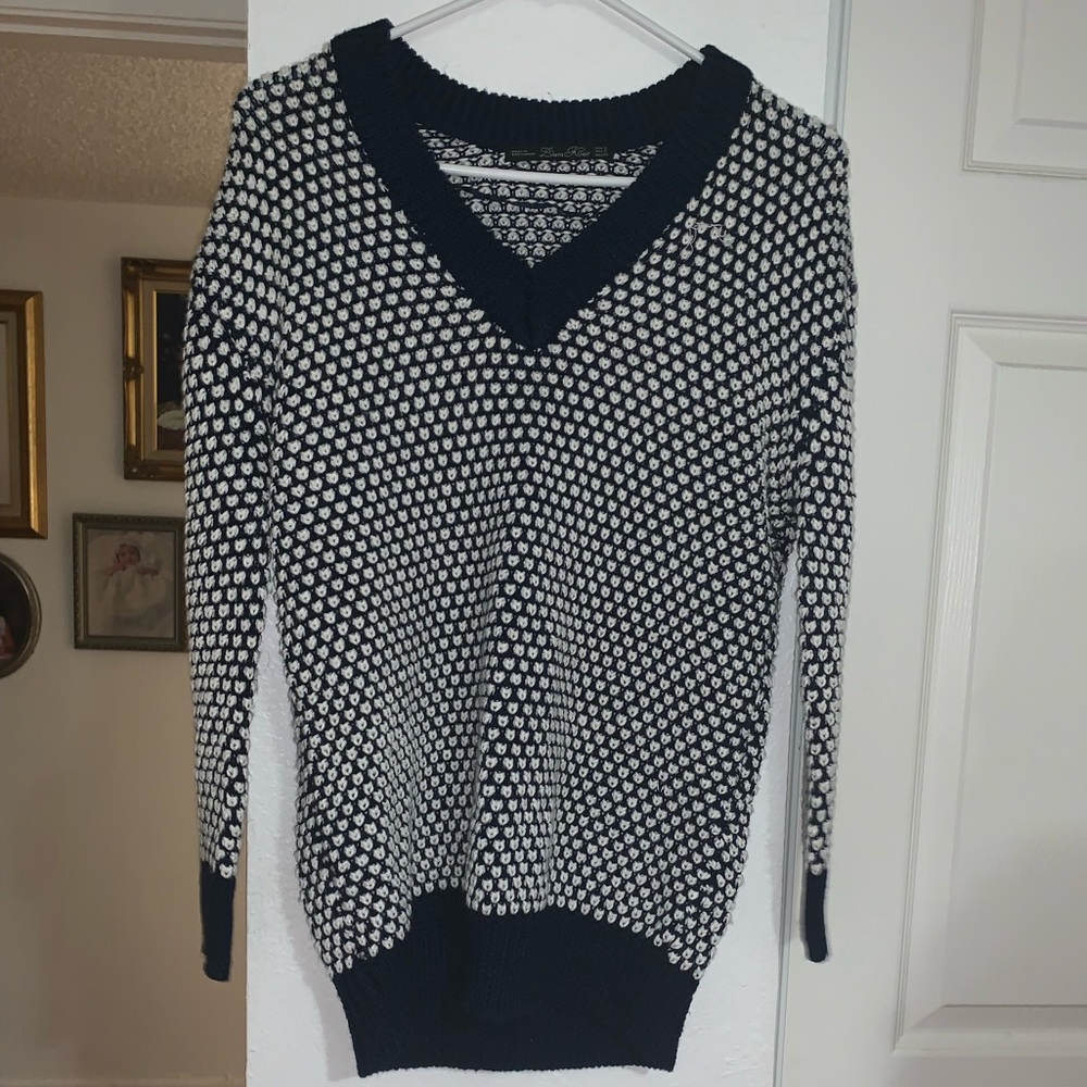 Navy blue/white Knitted sweater from ZARA 💁🏻‍♀️